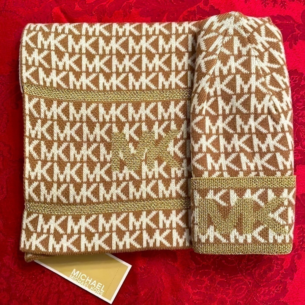 Brand New Michael Kors Hat & Scarf Set Camel Logo Knit w/ Gold Tone Accents